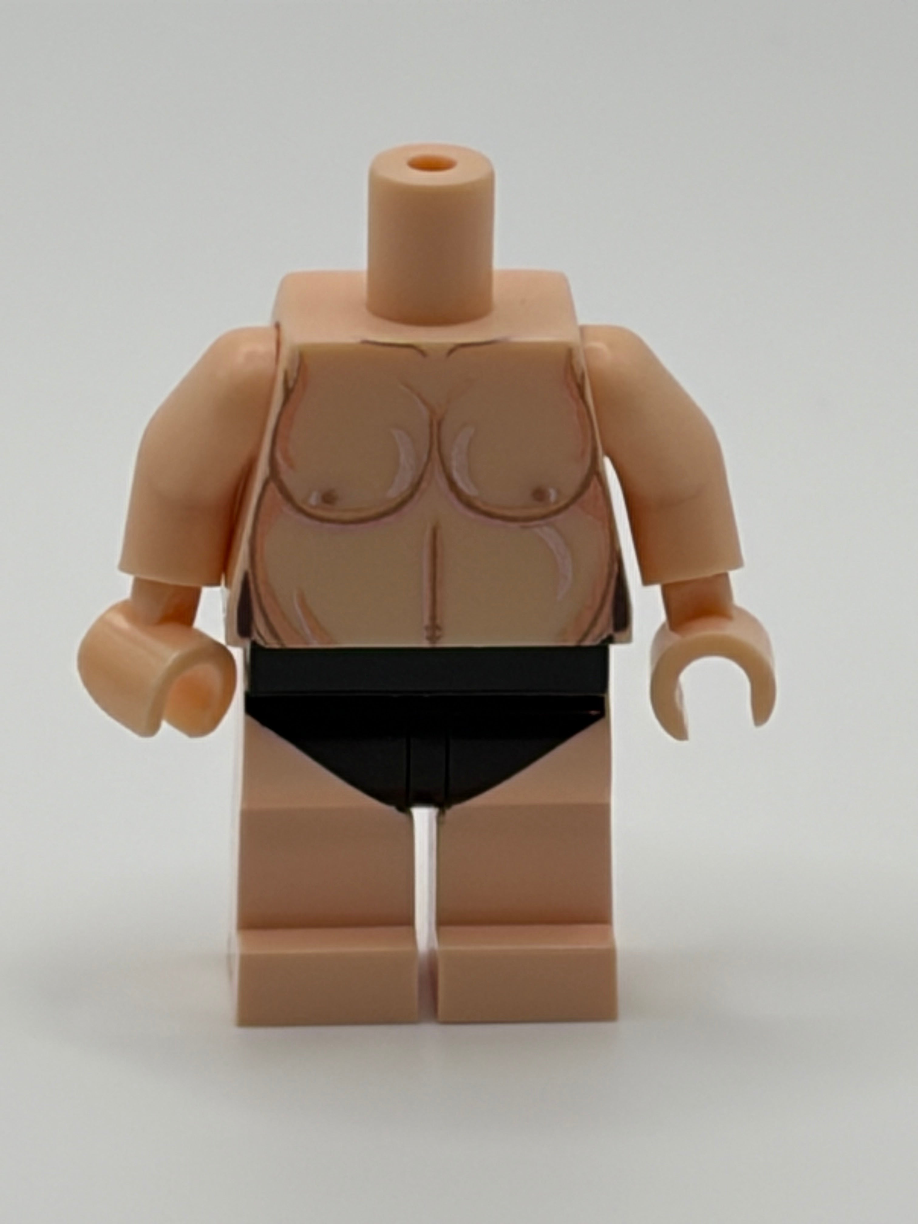 Big Sexy Mama Shows Them Titties