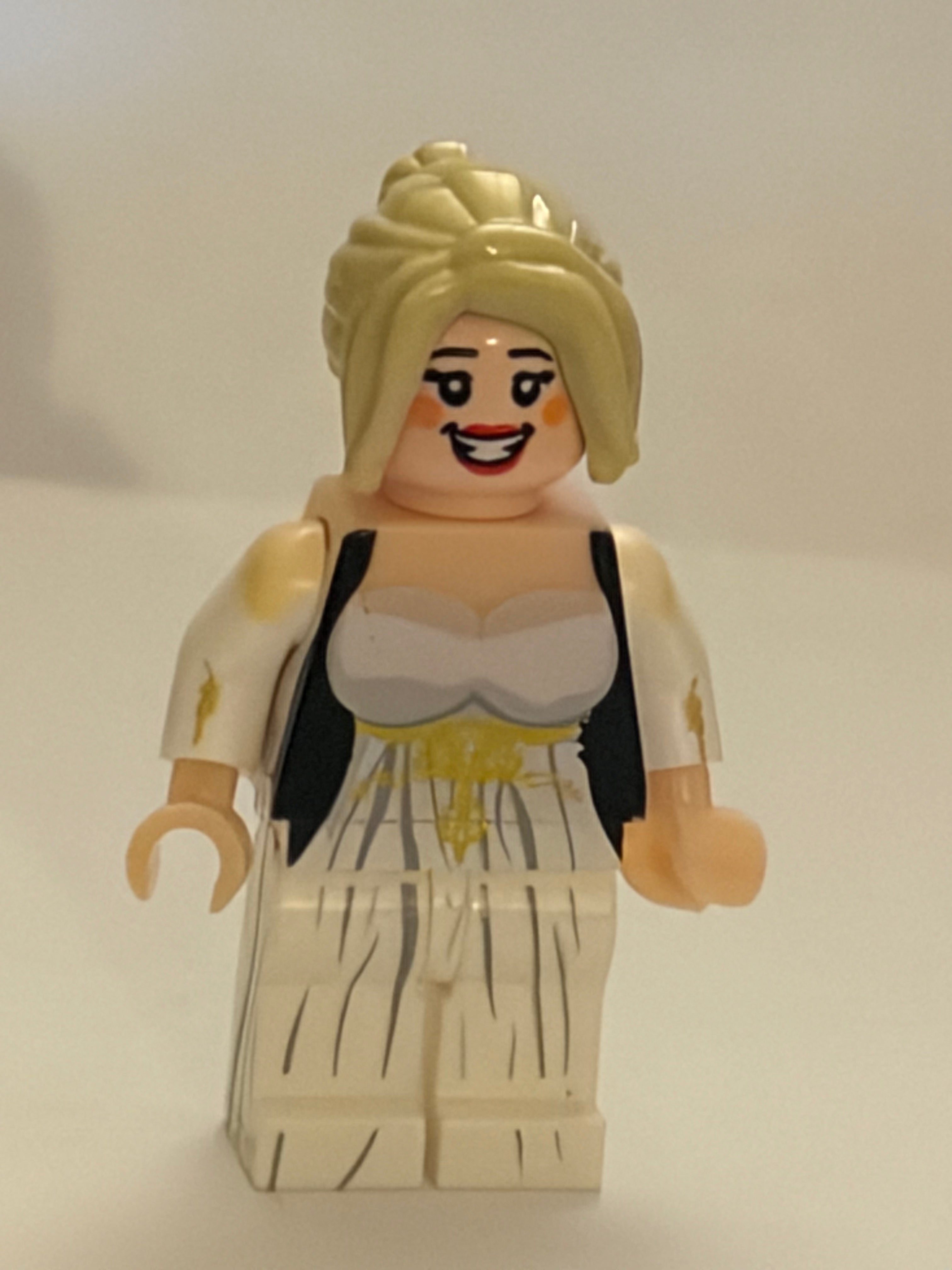 Busty Lusty Shire Maiden