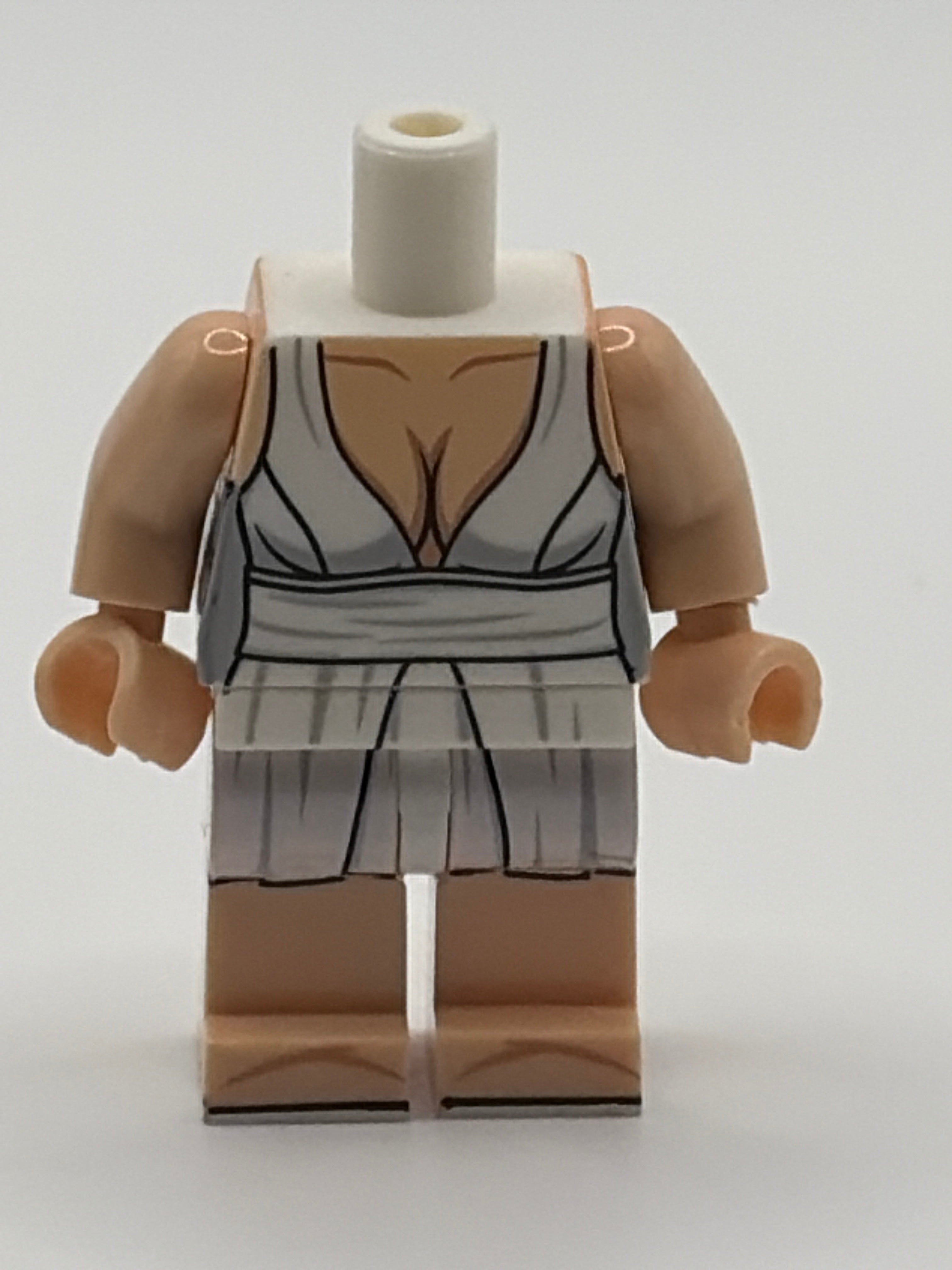 Cleavage Love of Fair Maiden